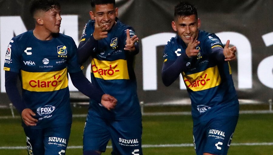 Everton consiguió una buena ventaja tras golear a Santa Cruz por Copa Chile