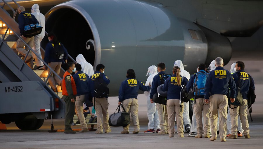 Gobierno materializa nueva expulsión de extranjeros: 72 personas fueron regresados a Argentina y Colombia