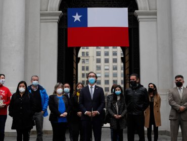 Apoderados emplazan al Colegio de Profesores por clases presenciales: “Dejen de infundir miedo y terror"