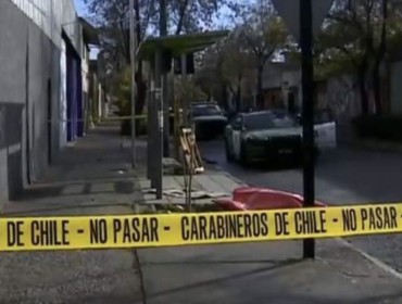 A balazos asesinan a un hombre en paradero del barrio Franklin de Santiago