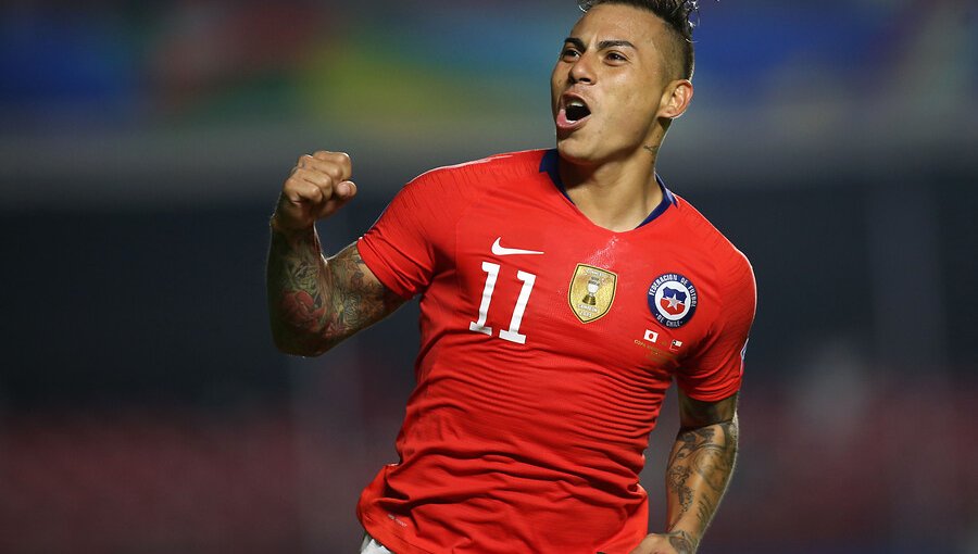 En Brasil destacan rendimiento de Vargas en la Roja: "Es un fenómeno con la camiseta de Chile"