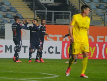 "Huevo" Valencia se estrenó en la banca de la U con triunfo ante San Luis por Copa Chile