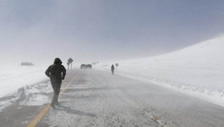 Con éxito terminó rescate de 27 personas que estuvieron atrapadas en la cordillera de Antofagasta