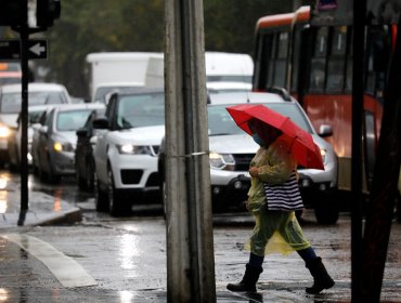 Sistema frontal podría dejar hasta 10 milímetros de agua caída en la región de Valparaíso