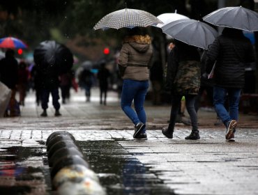 Hasta 10 milímetros de lluvias espera la región Metropolitana: hay Alerta Temprana Preventiva