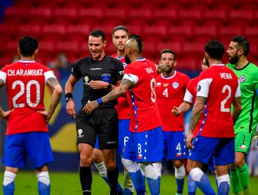 Conmebol liberó audios del VAR en posible penal no cobrado para Chile ante Paraguay