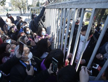 Tomás Vodanovic juró por Maipú en ceremonia donde no asistió la ahora ex alcaldesa Cathy Barriga