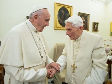 Papa Francisco felicita a Benedicto XVI por el 70º aniversario de su sacerdocio: "Es él el contemplativo del Vaticano"