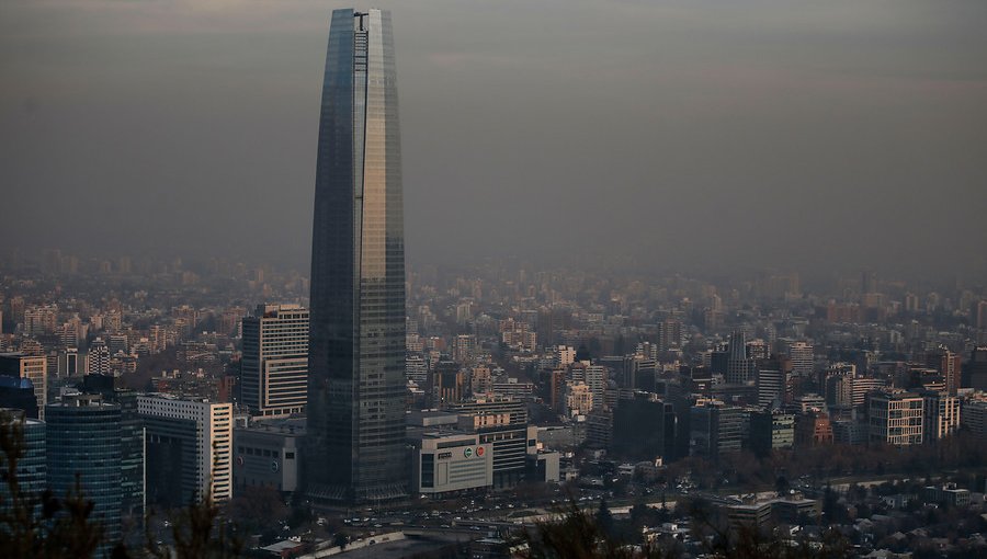 Por malas condiciones de ventilación, decretan preemergencia ambiental para la región Metropolitana