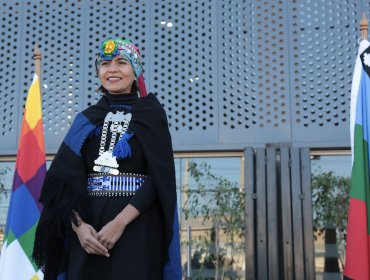 Con vestimenta tradicional mapuche y prometiendo un "Municipio abierto", Valeria Melipillán asumió simbólicamente como Alcaldesa de Quilpué