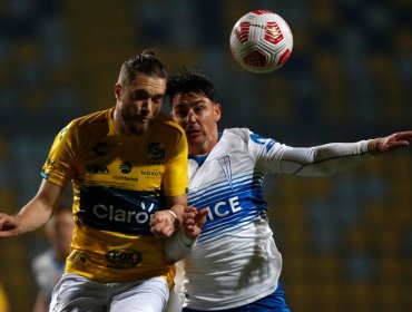 Everton y la UC no se hicieron daño y dejaron abierta la llave en Copa Chile