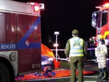 Dos fallecidos y dos heridos en estado grave deja colisión entre automóviles y camión en Negrete