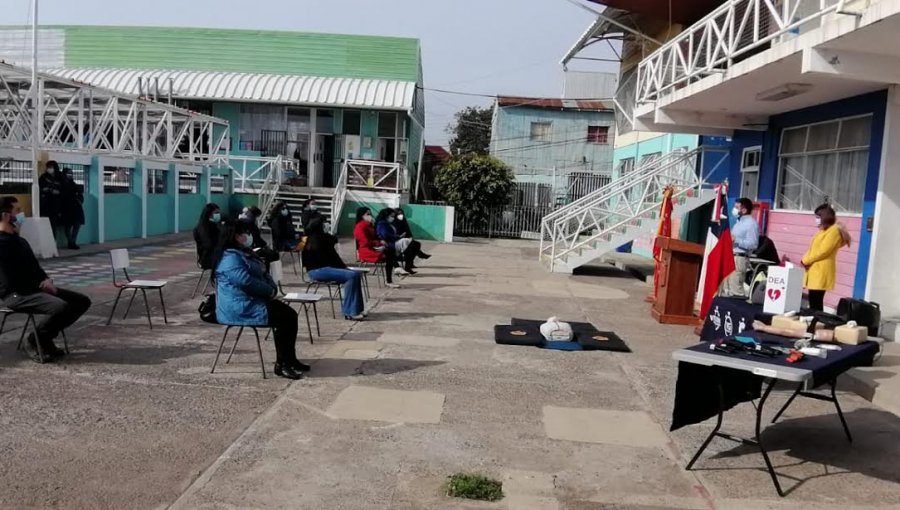 Escuela España de Valparaíso se transformó en la primera cardioprotegida del sistema escolar público