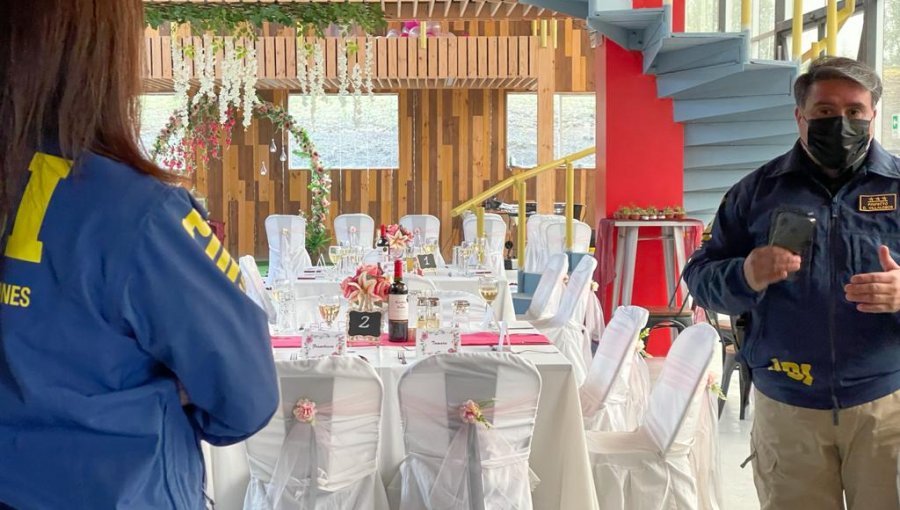 Al menos 30 personas fueron sorprendidas en celebración de matrimonio en Puerto Montt