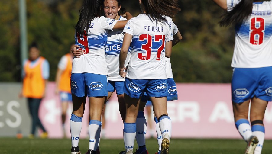 Jornada dominical de Campeonato Femenino partió con triunfo de la UC