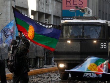 Manifestaciones durante la Convención: Mientras el INDH reporta 51 detenidos, Carabineros los cifra en 20 personas