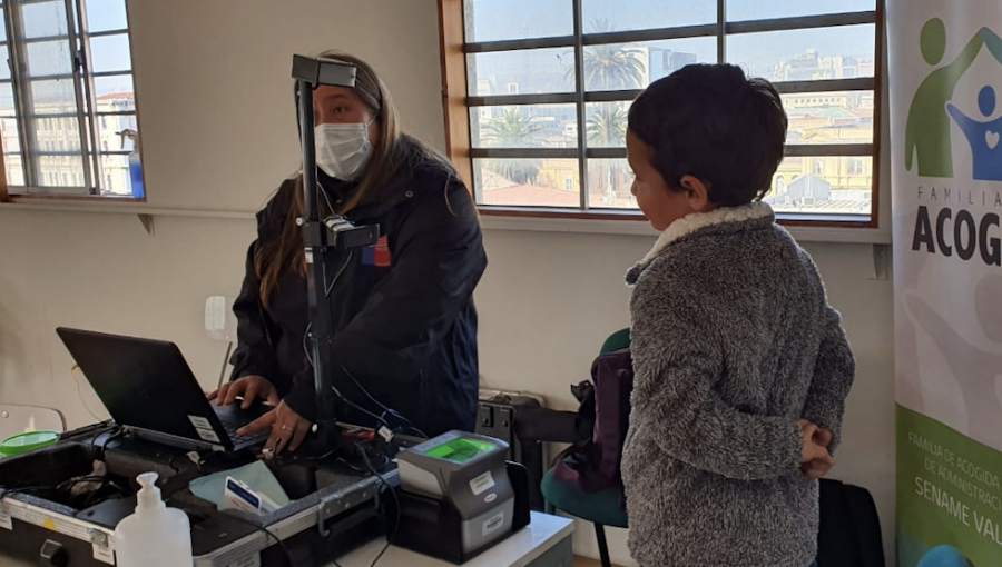 30 niños de programas del Sename obtuvieron su cédula de identidad durante operativo especial en Valparaíso