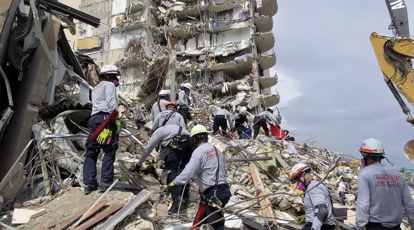 Anuncian el fin de la búsqueda de sobrevivientes entre los escombros del edificio que se derrumbó en Miami