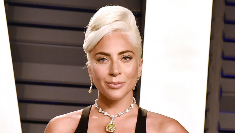 Lady Gaga comparte video de su rostro completamente al natural