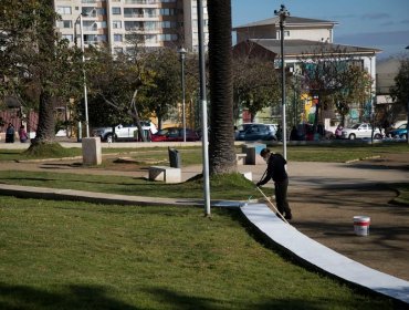 Intervienen sectores públicos de Valparaíso para someterlos a un plan de limpieza