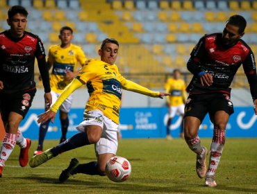 Everton saca una mínima ventaja ante Ñublense por los cuartos de Copa Chile