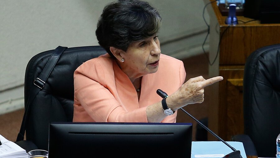 Senadora Allende valoró "gran logro" de aprobar la Ley de Cambio Climático y reconoció que Chile es "especialmente vulnerable" en este tema