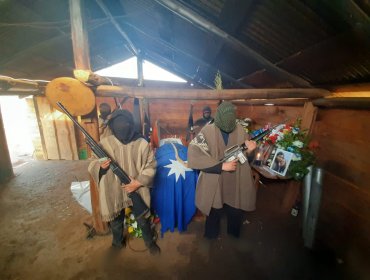 Fiscalía de La Araucanía inicia investigación de oficio por imágenes de "guardia armada" en velorio de comunero en Lumaco