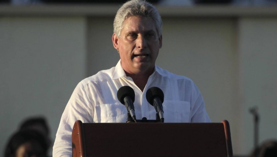 Presidente de Cuba convoca a sus seguidores a salir a las calles ante masivas protestas en la Isla