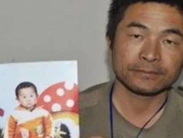 El hombre que se reencontró con su hijo secuestrado en China tras buscarlo durante 24 años y a lo largo de 500 mil kilómetros
