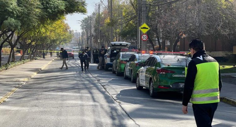 Adulto mayor fue baleado en el rostro tras encerrona en Vitacura: fue trasladado de urgencia a clínica