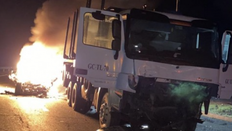 Dos personas mueren calcinadas tras accidente vehicular en la Ruta de la Madera del Biobío