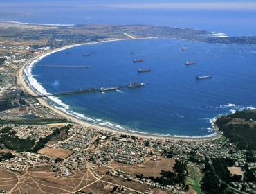 Buque no puede recalar en Quintero porque su capitán es sospechoso de portar la variante Delta del Covid-19