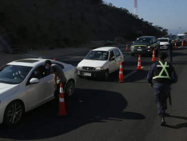 Congestión en carreteras y aduanas sanitarias marcan el inicio de fin de semana largo