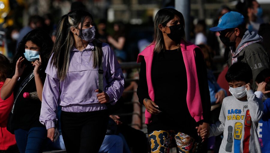 Turistas repletaron las playas y paseos costeros de Viña del Mar: restaurantes también sacaron cuentas alegres