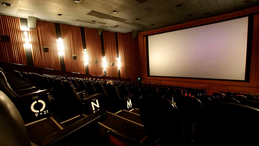 Salas de cine reabren con acceso exclusivo a personas con Pase de Movilidad