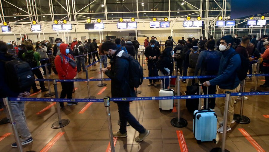 Gobierno anunciará este jueves el "Plan Fronteras" que otorgará mayores libertades a personas vacunadas