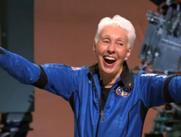 La aviadora de 82 años que cumplió su sueño al volar al espacio con Jeff Bezos