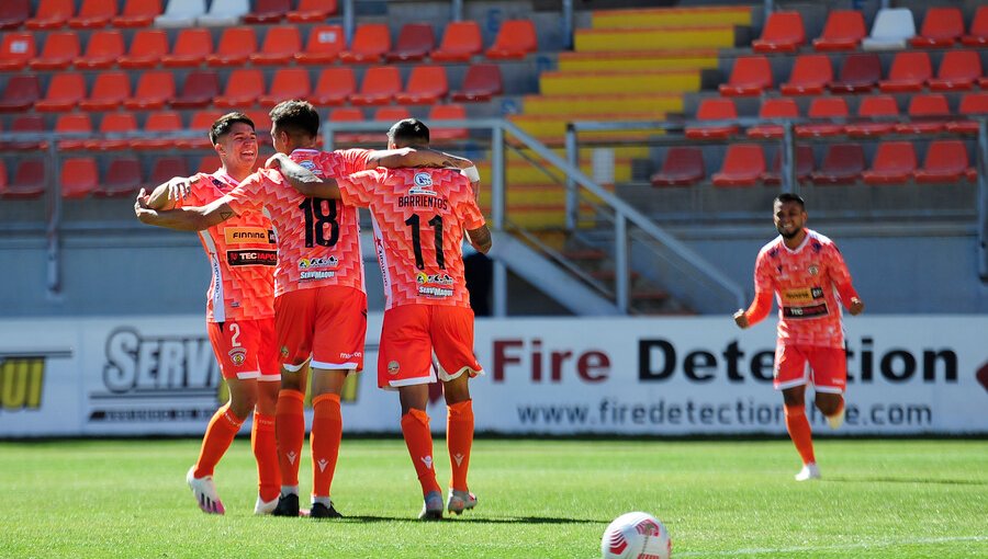 Cobreloa derriba al líder Puerto Montt y sigue luchando por el anhelado ascenso