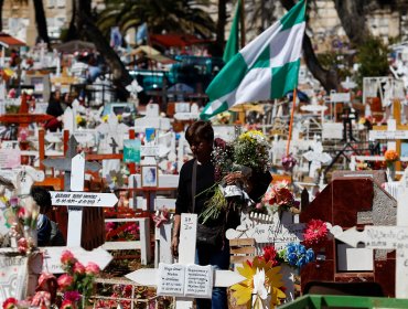 67 familias afectadas por inundaciones en tumbas de Cementerio de Valparaíso demandaron a la Corporación Municipal