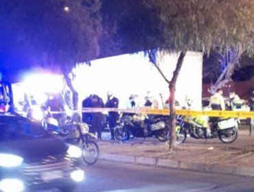 Motociclista de 33 años fallece tras colisionar a camión estacionado en La Florida
