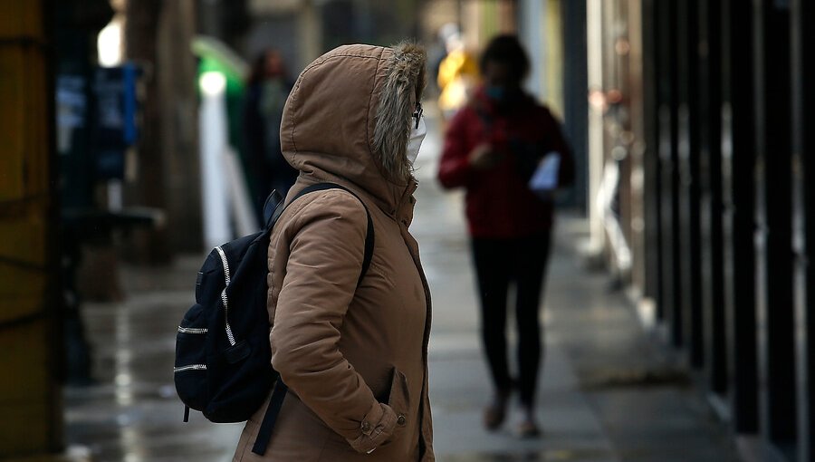 Emiten alerta por bajas temperaturas: Termómetros descenderían hasta los -3°C en Valparaíso los próximos días