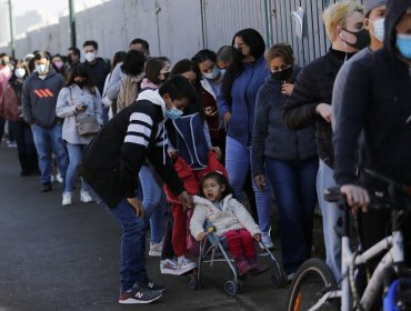 Ñuñoa: Largas filas se registraron en nueva jornada de vacunación en Velódromo