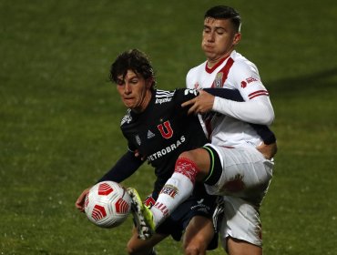 Una inspirada Universidad de Chile le ganó a domicilio a Curicó y lo hunde en la tabla