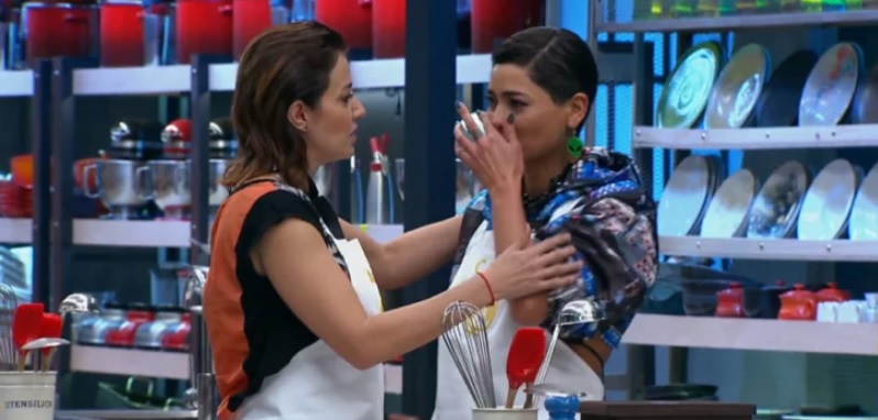 Camila Recabarren rompe en llanto en "MasterChef Celebrity": "yo convivo con una chanchita"