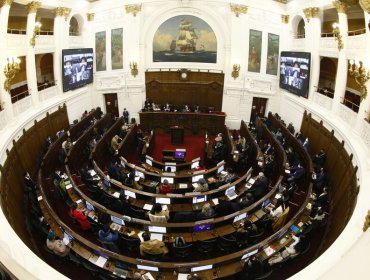 Convención continúa sesionando este lunes con las visitas de la Defensora de la Niñez y la Directora del Archivo Nacional