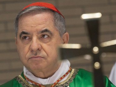 Cardenal Angelo Becciu niega acusaciones por malversación y soborno: "Siempre fui obediente al Papa"