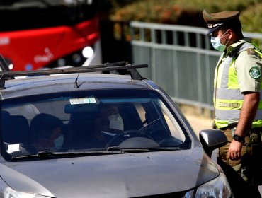 Tres sujetos fueron detenidos tras intentar robar camioneta en supermercado de Independencia