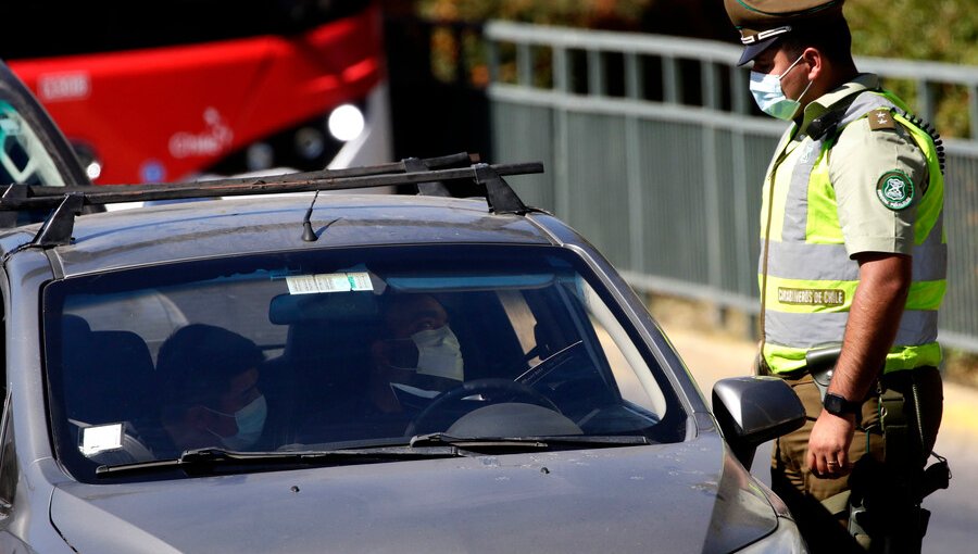 Tres sujetos fueron detenidos tras intentar robar camioneta en supermercado de Independencia