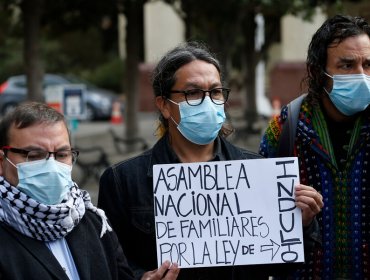 Manifestantes exigieron frente al Congreso celeridad en tramitación de indulto a presos del estallido social