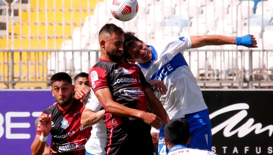 Antofagasta dio el golpe y derrotó a la UC en duelo previo al clásico con la U